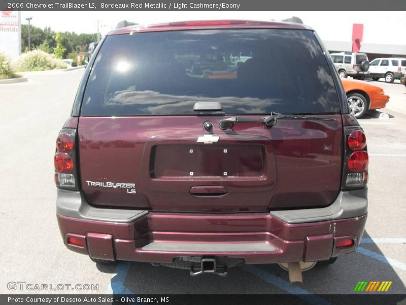 Bordeaux Red Metallic / Light Cashmere/Ebony 2006 Chevrolet TrailBlazer LS