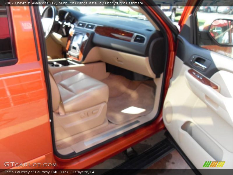 Sunburst Orange Metallic / Ebony/Light Cashmere 2007 Chevrolet Avalanche LTZ
