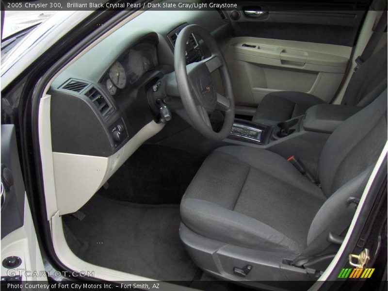 Brilliant Black Crystal Pearl / Dark Slate Gray/Light Graystone 2005 Chrysler 300