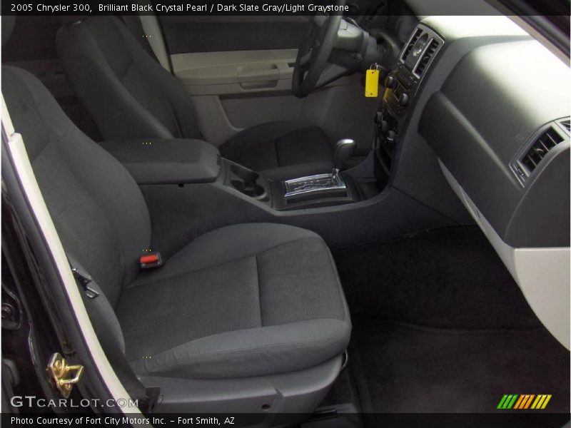 Brilliant Black Crystal Pearl / Dark Slate Gray/Light Graystone 2005 Chrysler 300