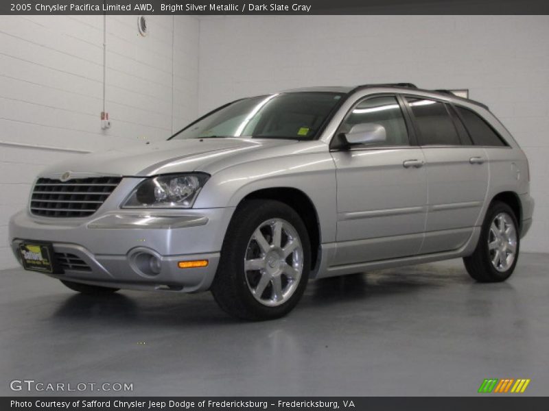 Bright Silver Metallic / Dark Slate Gray 2005 Chrysler Pacifica Limited AWD