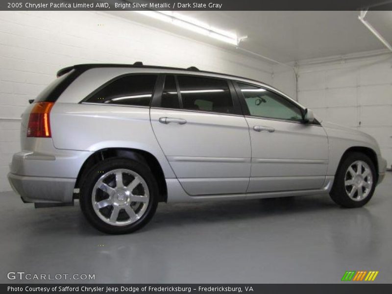 Bright Silver Metallic / Dark Slate Gray 2005 Chrysler Pacifica Limited AWD