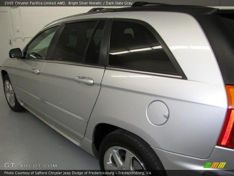 Bright Silver Metallic / Dark Slate Gray 2005 Chrysler Pacifica Limited AWD