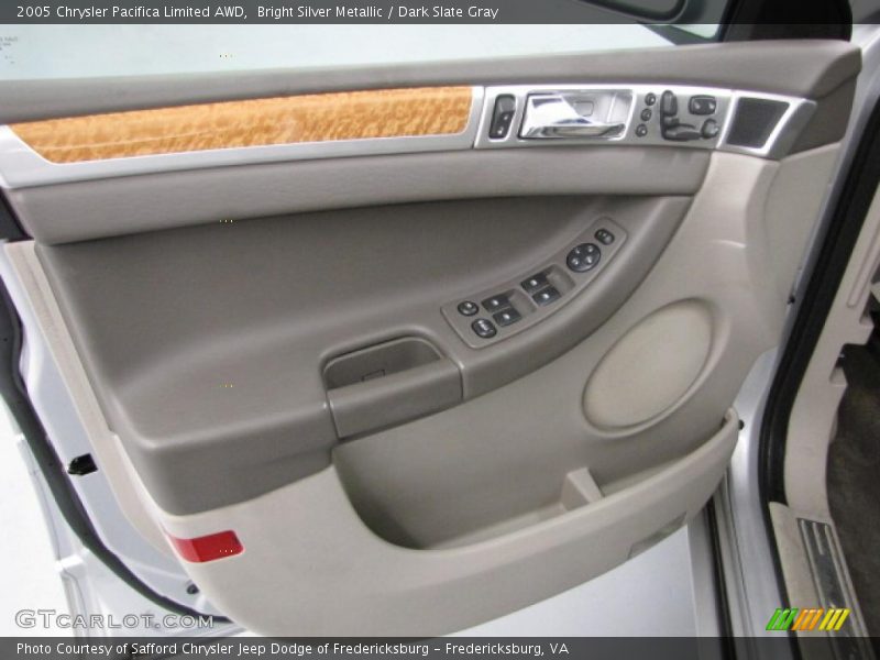 Bright Silver Metallic / Dark Slate Gray 2005 Chrysler Pacifica Limited AWD