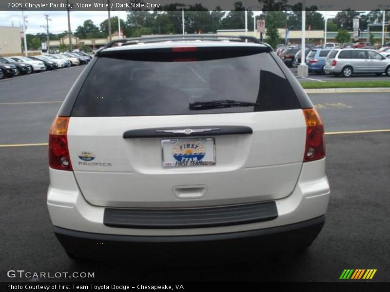 Stone White / Dark Slate Gray 2005 Chrysler Pacifica