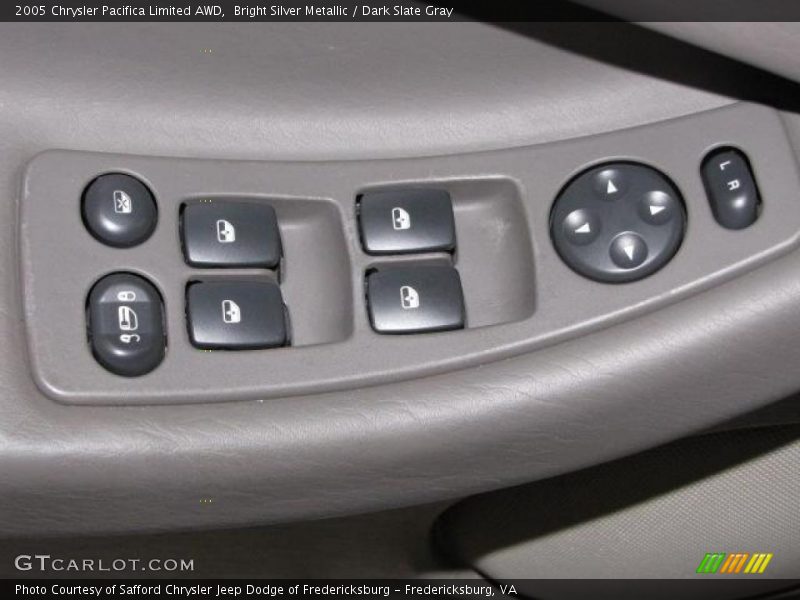 Bright Silver Metallic / Dark Slate Gray 2005 Chrysler Pacifica Limited AWD