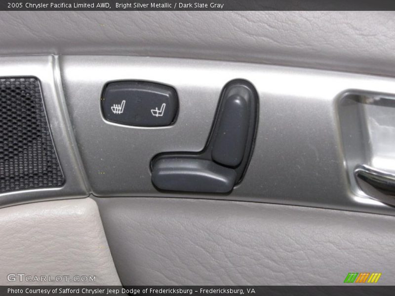 Bright Silver Metallic / Dark Slate Gray 2005 Chrysler Pacifica Limited AWD