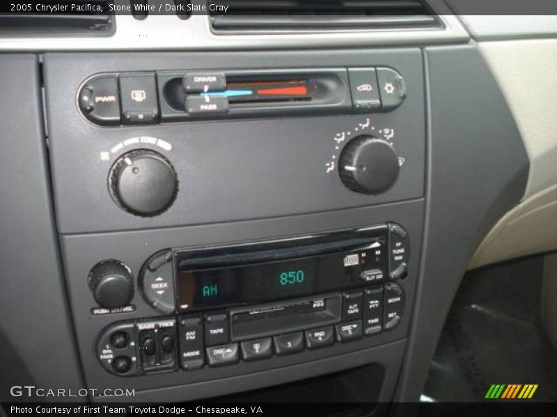 Stone White / Dark Slate Gray 2005 Chrysler Pacifica