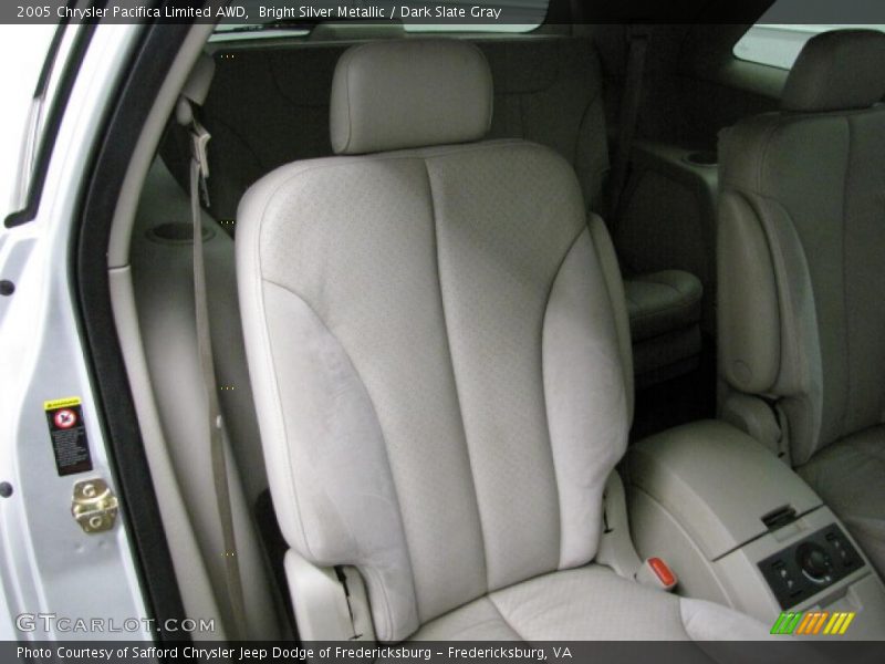 Bright Silver Metallic / Dark Slate Gray 2005 Chrysler Pacifica Limited AWD
