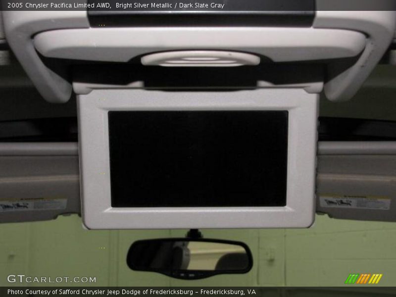 Bright Silver Metallic / Dark Slate Gray 2005 Chrysler Pacifica Limited AWD
