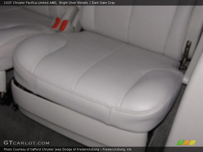 Bright Silver Metallic / Dark Slate Gray 2005 Chrysler Pacifica Limited AWD