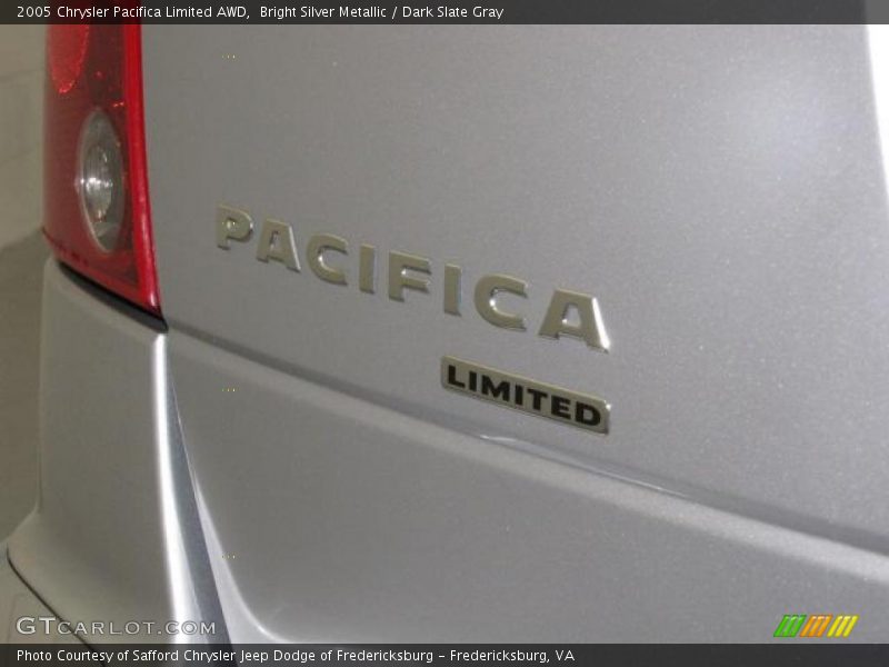 Bright Silver Metallic / Dark Slate Gray 2005 Chrysler Pacifica Limited AWD