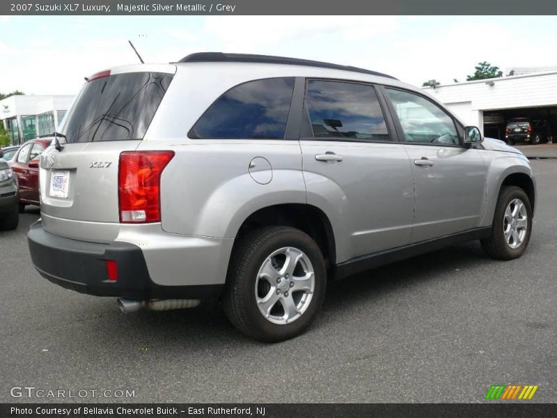 Majestic Silver Metallic / Grey 2007 Suzuki XL7 Luxury