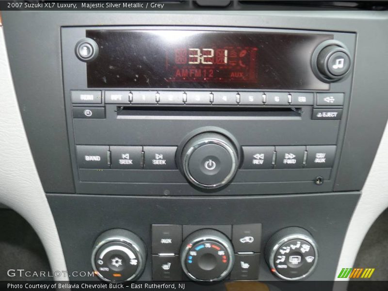 Majestic Silver Metallic / Grey 2007 Suzuki XL7 Luxury