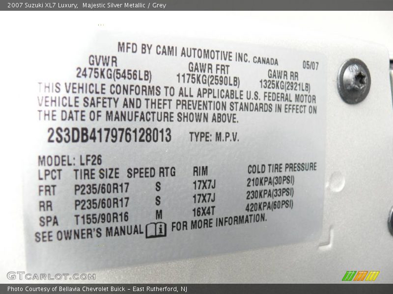 Majestic Silver Metallic / Grey 2007 Suzuki XL7 Luxury