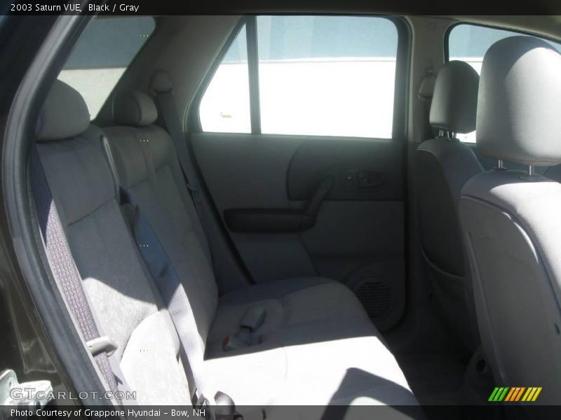 Black / Gray 2003 Saturn VUE