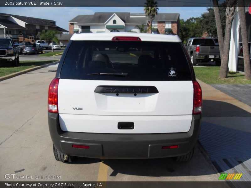 White / Gray 2003 Saturn VUE