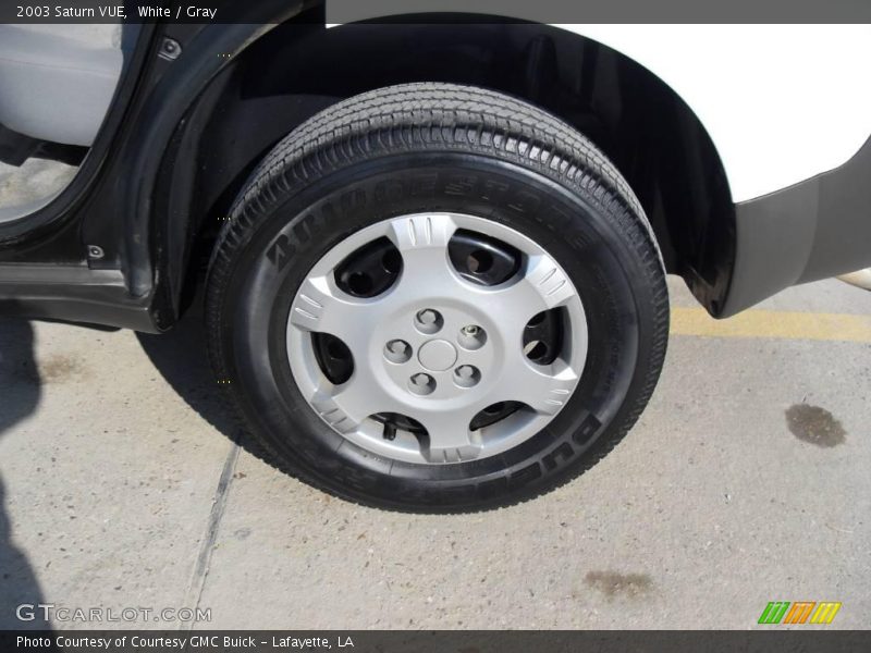 White / Gray 2003 Saturn VUE