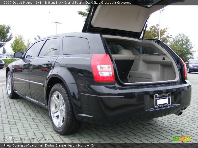 Brilliant Black Crystal Pearl / Dark Slate Gray/Light Graystone 2007 Dodge Magnum SXT