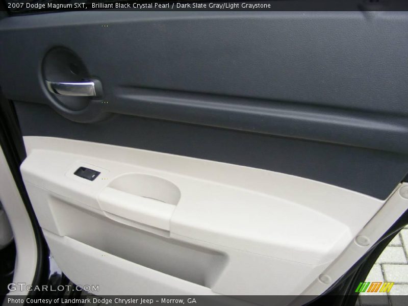 Brilliant Black Crystal Pearl / Dark Slate Gray/Light Graystone 2007 Dodge Magnum SXT
