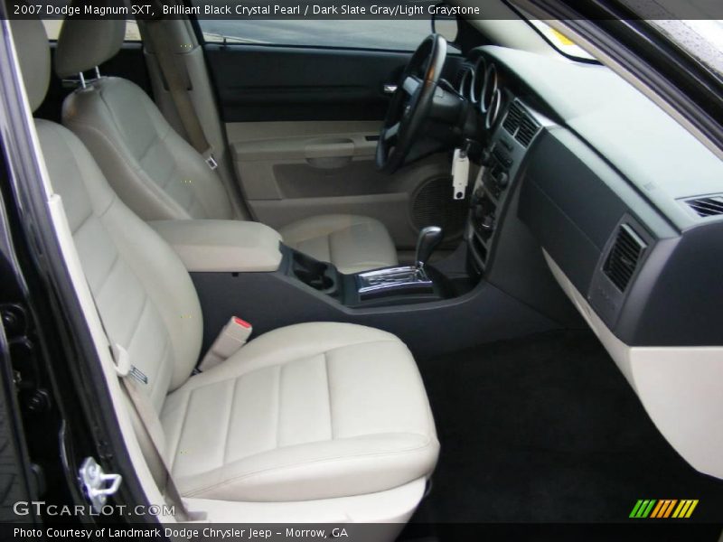 Brilliant Black Crystal Pearl / Dark Slate Gray/Light Graystone 2007 Dodge Magnum SXT