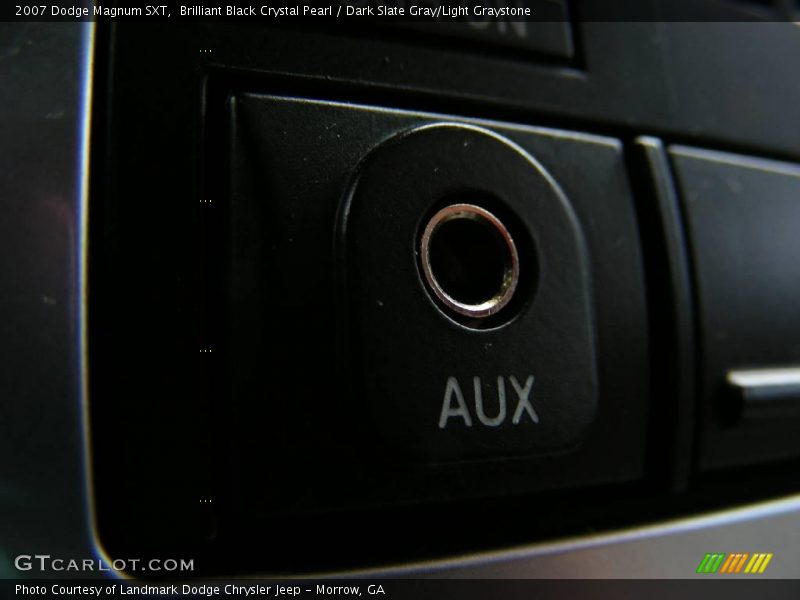 Brilliant Black Crystal Pearl / Dark Slate Gray/Light Graystone 2007 Dodge Magnum SXT