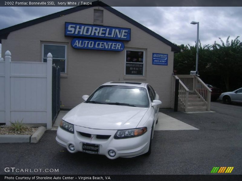 Ivory White / Taupe 2002 Pontiac Bonneville SSEi