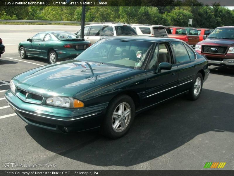 Emerald Green Metallic / Camel 1999 Pontiac Bonneville SE