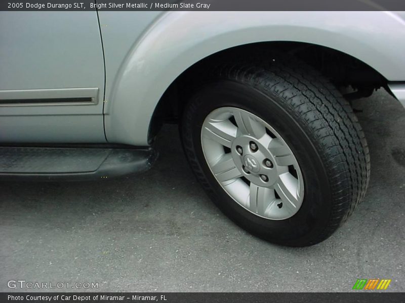 Bright Silver Metallic / Medium Slate Gray 2005 Dodge Durango SLT