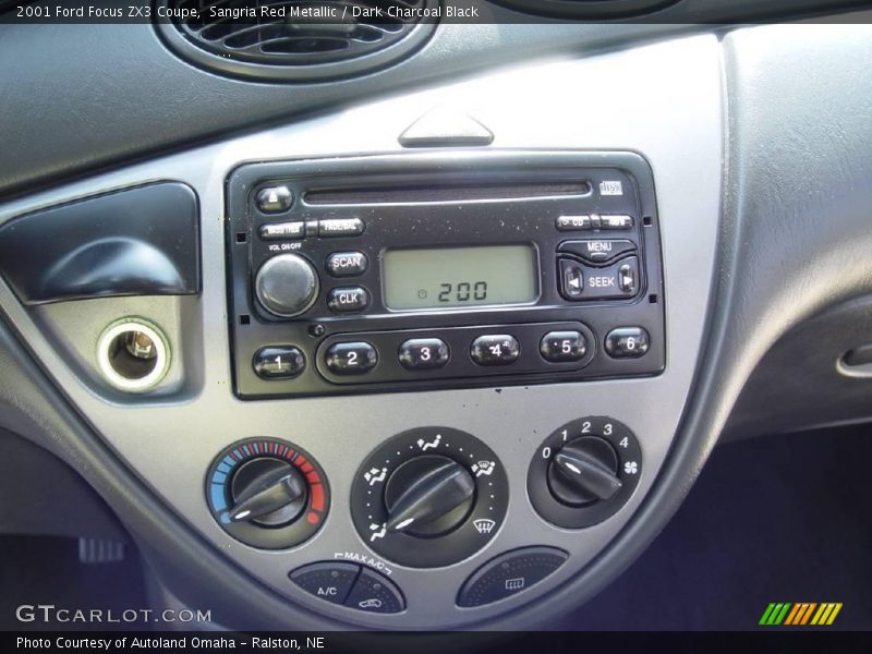 Sangria Red Metallic / Dark Charcoal Black 2001 Ford Focus ZX3 Coupe