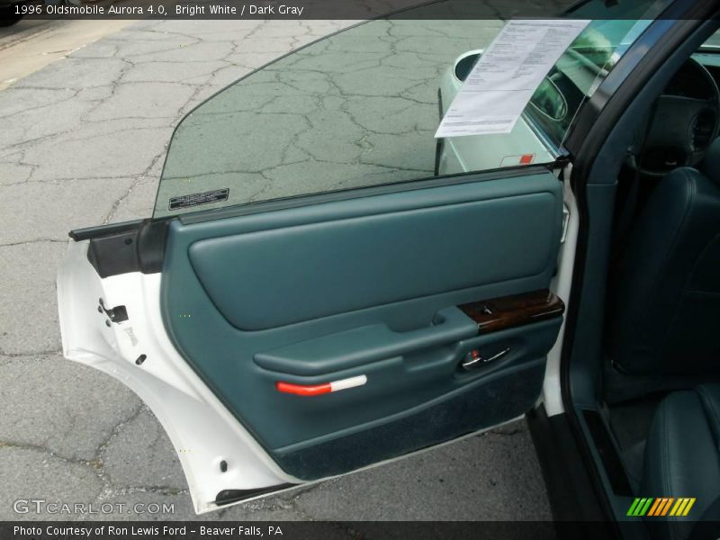 Bright White / Dark Gray 1996 Oldsmobile Aurora 4.0
