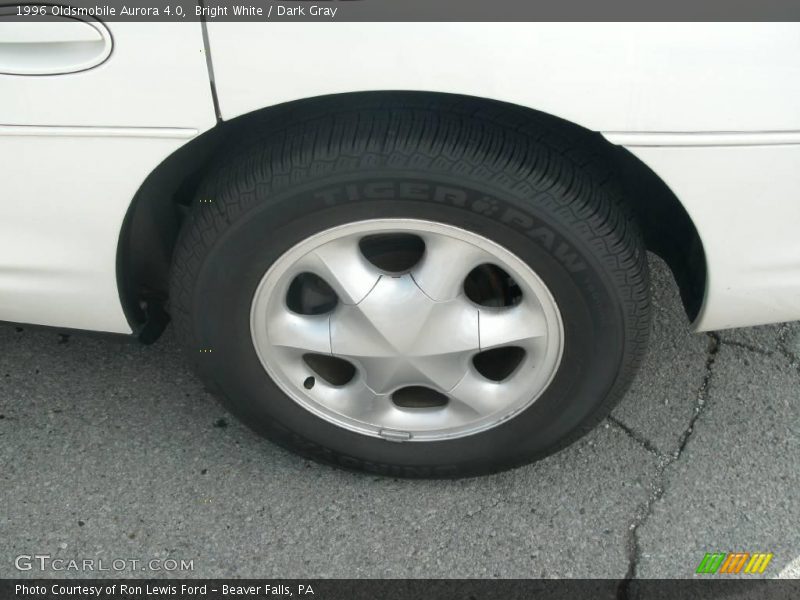 Bright White / Dark Gray 1996 Oldsmobile Aurora 4.0