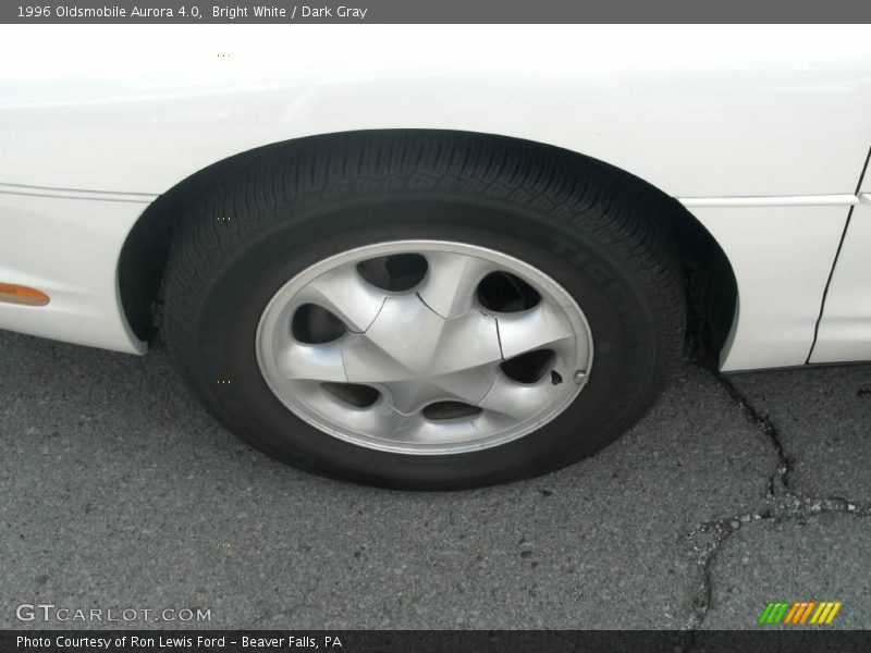 Bright White / Dark Gray 1996 Oldsmobile Aurora 4.0