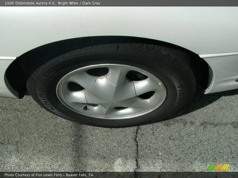Bright White / Dark Gray 1996 Oldsmobile Aurora 4.0