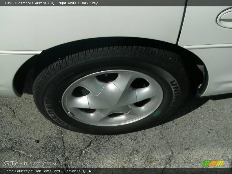 Bright White / Dark Gray 1996 Oldsmobile Aurora 4.0