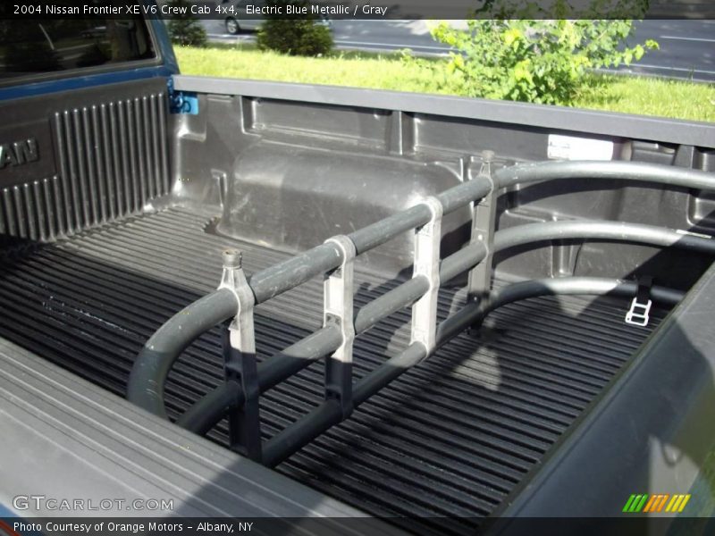 Electric Blue Metallic / Gray 2004 Nissan Frontier XE V6 Crew Cab 4x4