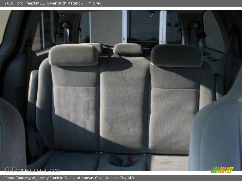 Silver Birch Metallic / Flint Grey 2006 Ford Freestar SE