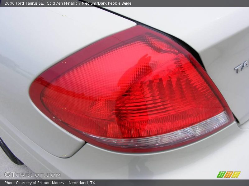 Gold Ash Metallic / Medium/Dark Pebble Beige 2006 Ford Taurus SE