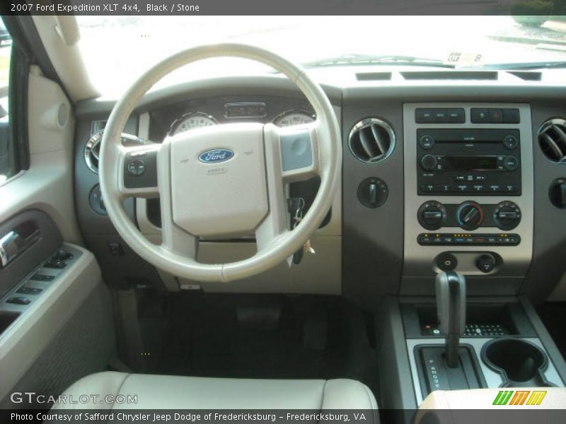 Black / Stone 2007 Ford Expedition XLT 4x4