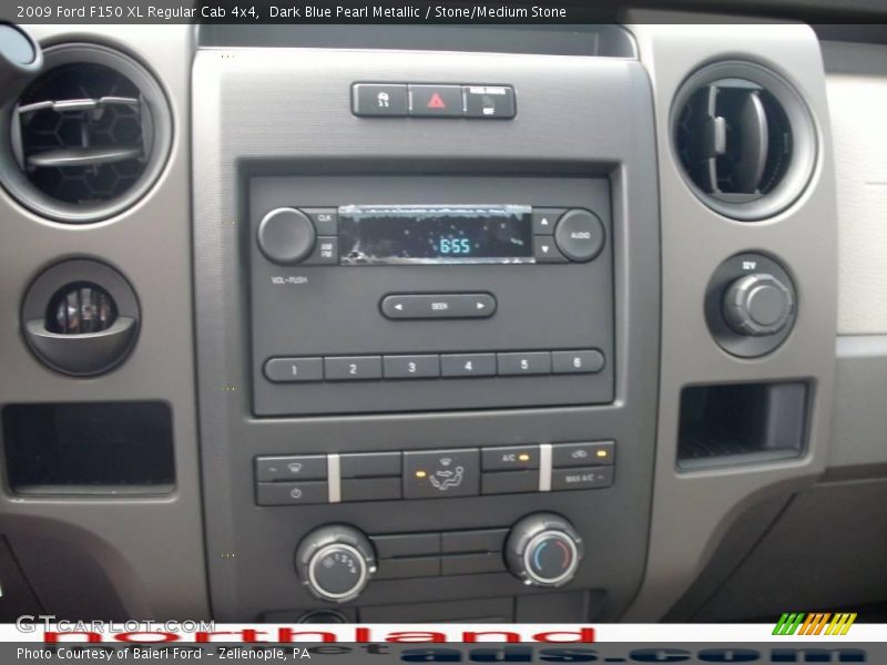 Dark Blue Pearl Metallic / Stone/Medium Stone 2009 Ford F150 XL Regular Cab 4x4