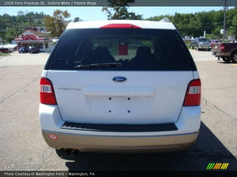 Oxford White / Pebble Beige 2006 Ford Freestyle SE