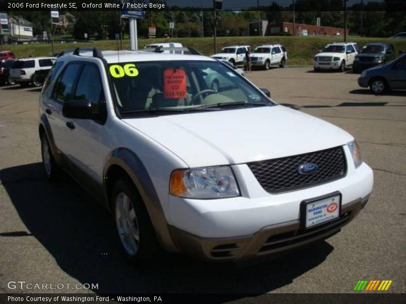 Oxford White / Pebble Beige 2006 Ford Freestyle SE