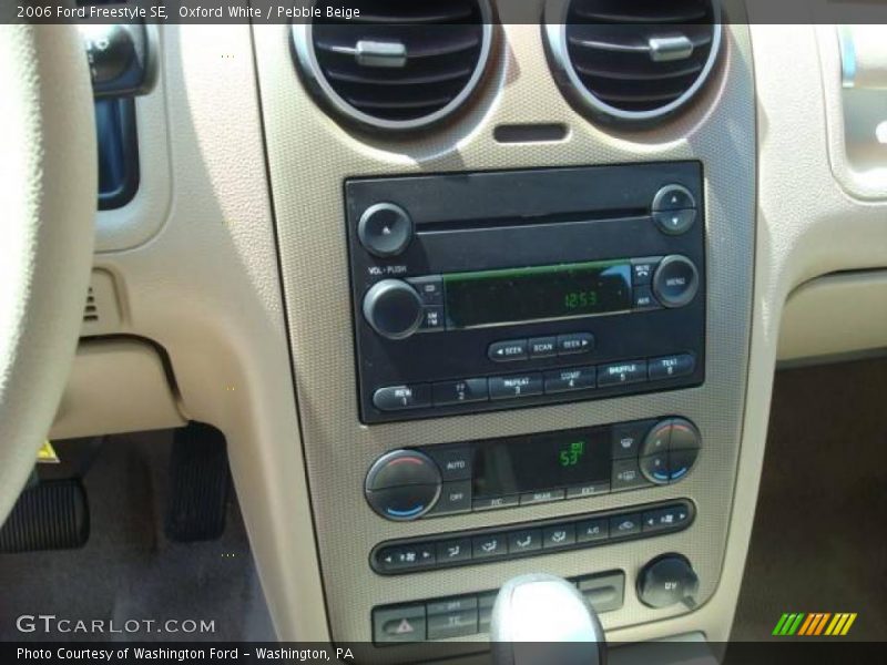 Oxford White / Pebble Beige 2006 Ford Freestyle SE