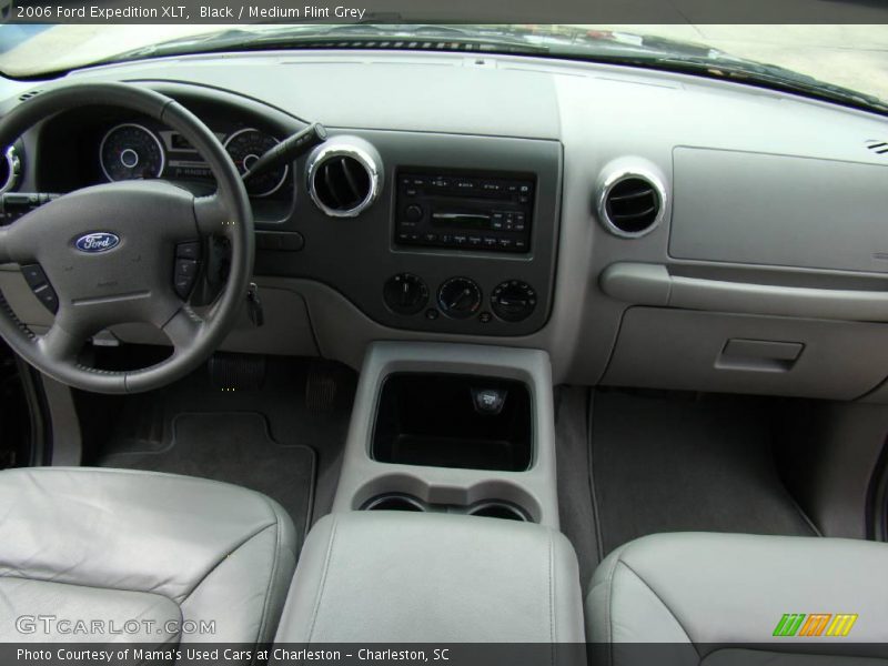 Black / Medium Flint Grey 2006 Ford Expedition XLT
