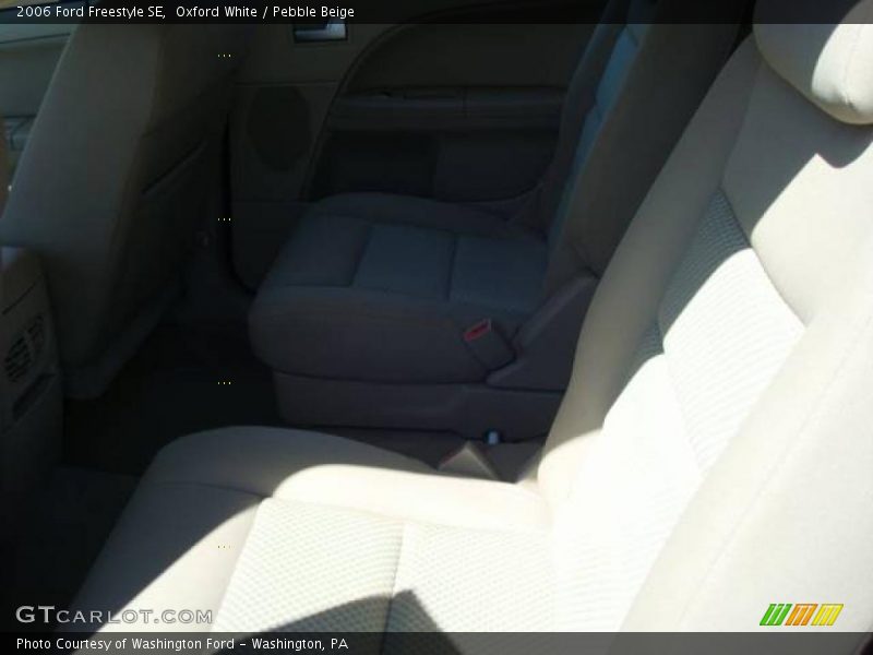Oxford White / Pebble Beige 2006 Ford Freestyle SE