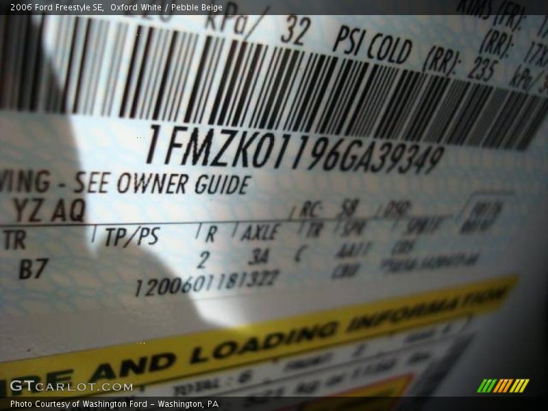Oxford White / Pebble Beige 2006 Ford Freestyle SE
