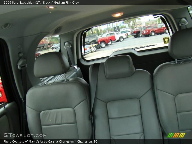 Black / Medium Flint Grey 2006 Ford Expedition XLT
