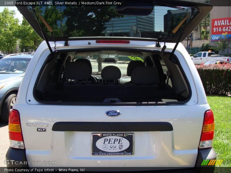 Silver Metallic / Medium/Dark Flint Grey 2005 Ford Escape XLT 4WD