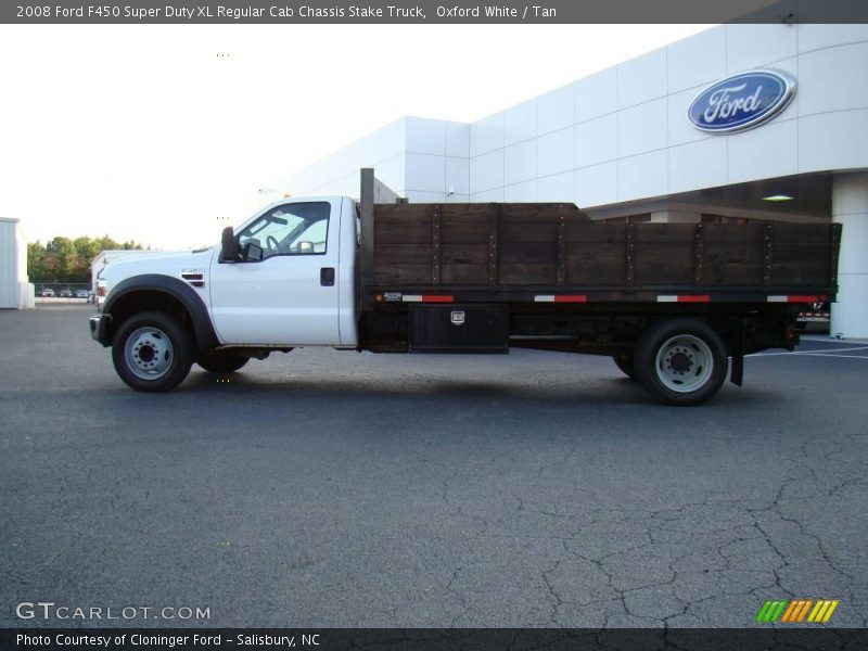 Oxford White / Tan 2008 Ford F450 Super Duty XL Regular Cab Chassis Stake Truck