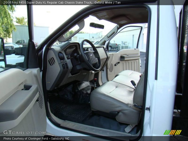 Oxford White / Tan 2008 Ford F450 Super Duty XL Regular Cab Chassis Stake Truck